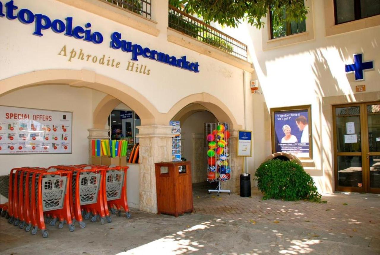 2 Bedroom Apartment Chloe With Communal Pool, Aphrodite Hills Resort Куклия Экстерьер фото